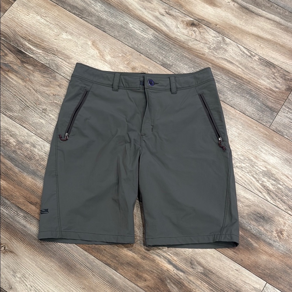 Sitka Men's Shorts in Charcoal Gray